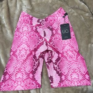 Lici fit NWT cross waist
